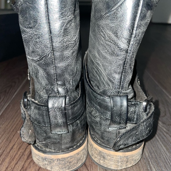 Black Material Girl combat boots size 8 with silver buckle - Picture 4 of 4